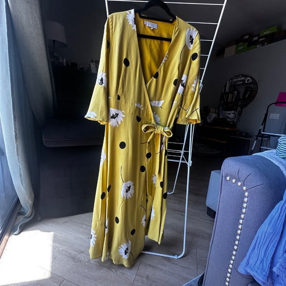 HOBBS JEANNE FLORAL SLEEVE DRESS, YELLOW/MULTI - Picture 4 of 9